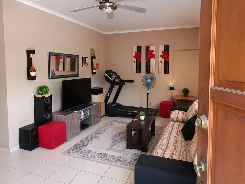 House with 2 bedroom flatlet for Sale in Veld en Vlei, Richards Bay, KwaZulu Natal - Photo 10