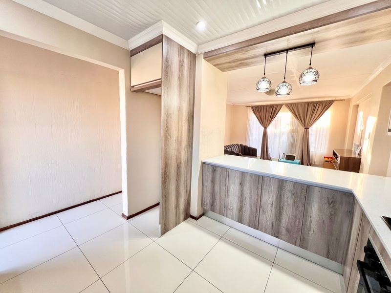 Apartment For Sale in Carlswald, Midrand - Photo 9