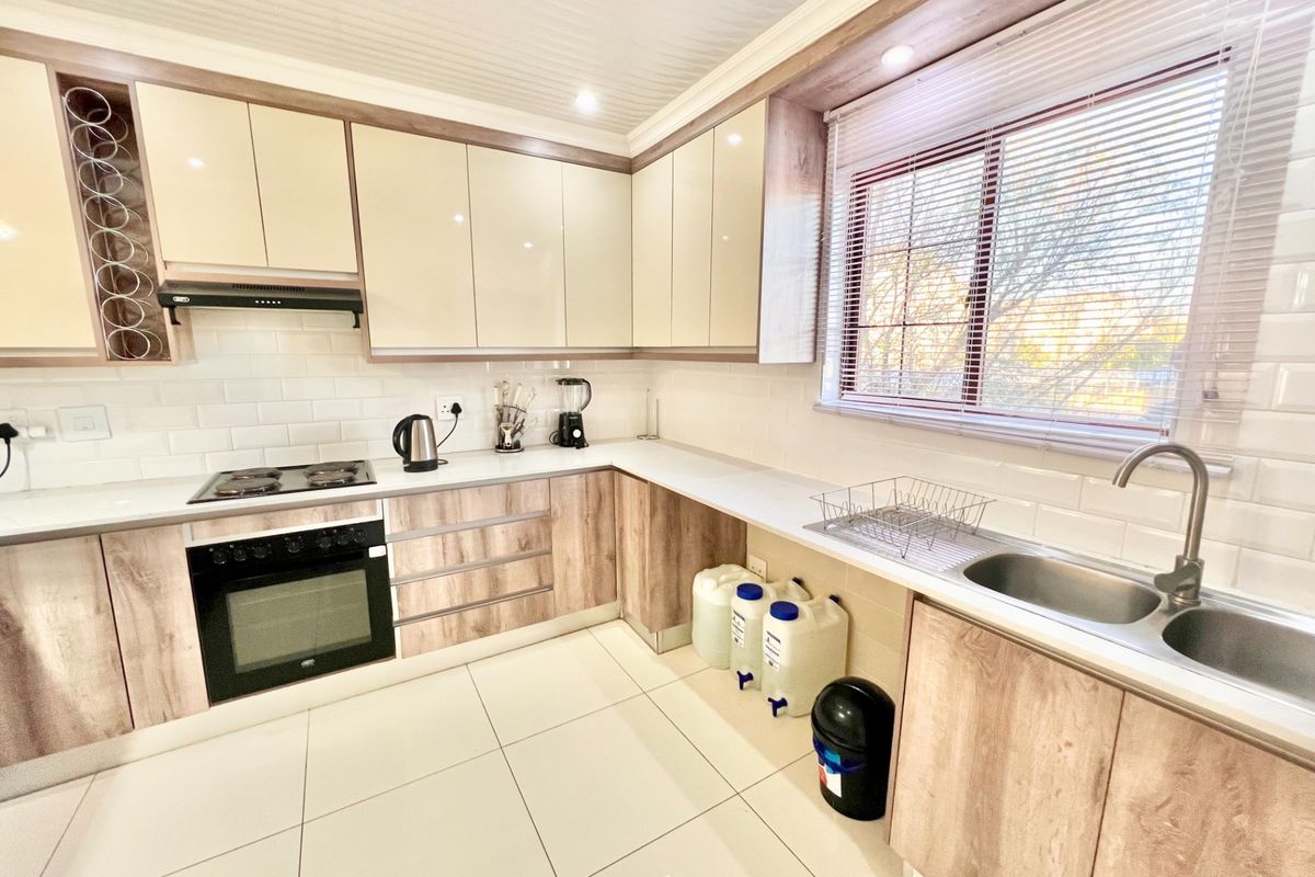 Apartment For Sale in Carlswald, Midrand - Photo 2