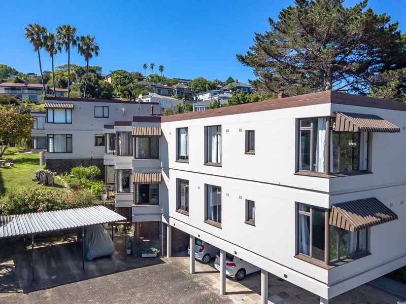 Renovated Apartment with Lagoon Views - Photo 2