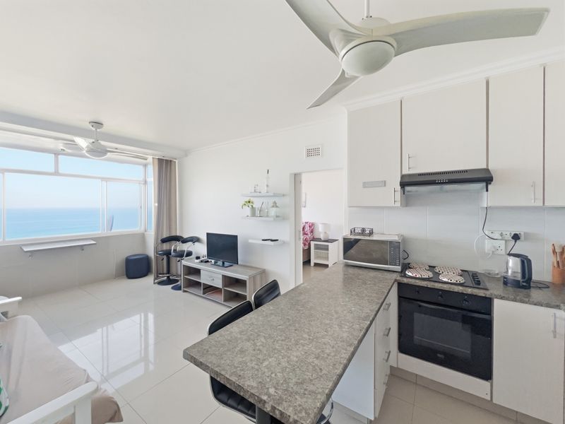 Fully Furnished, Sea Facing 2-bedroom Apartment to Rent in Amanzimtoti, - Photo 10
