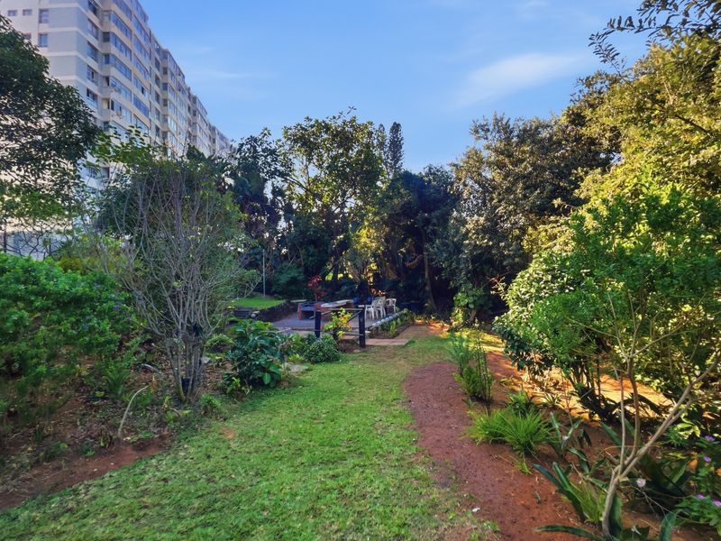 Fully Furnished, Sea Facing 2-bedroom Apartment to Rent in Amanzimtoti, - Photo 4