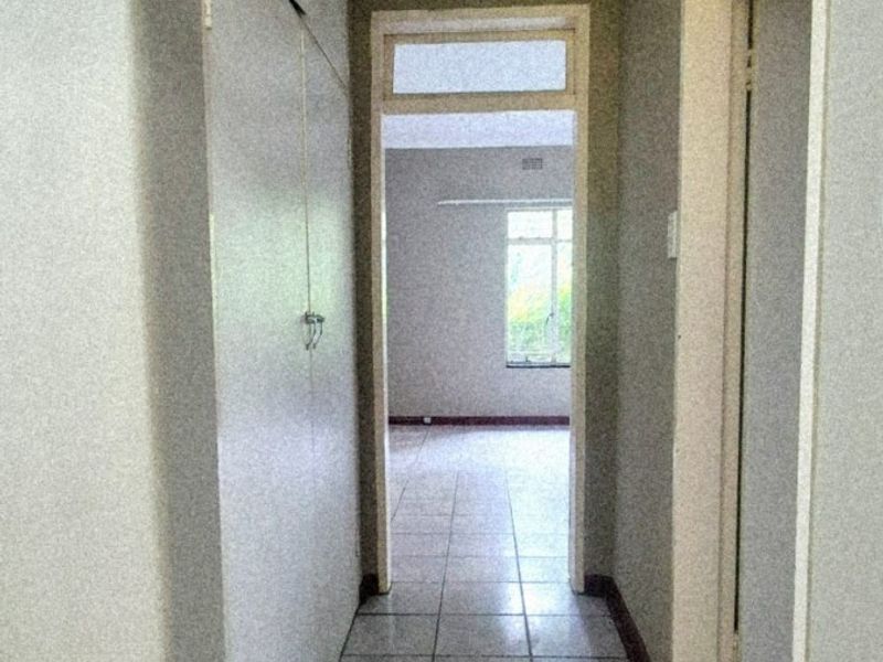 Four bedroom house to rent in Protea Park Walking distance from Protea Park Laerskool - Photo 7