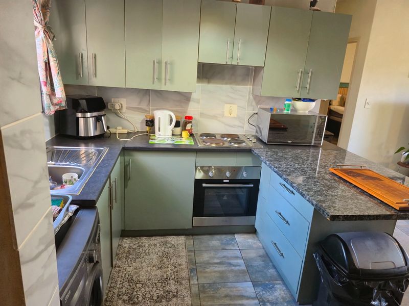 Two Bedroom Ground Floor Unit To Rent in Sterrewag - Photo 4
