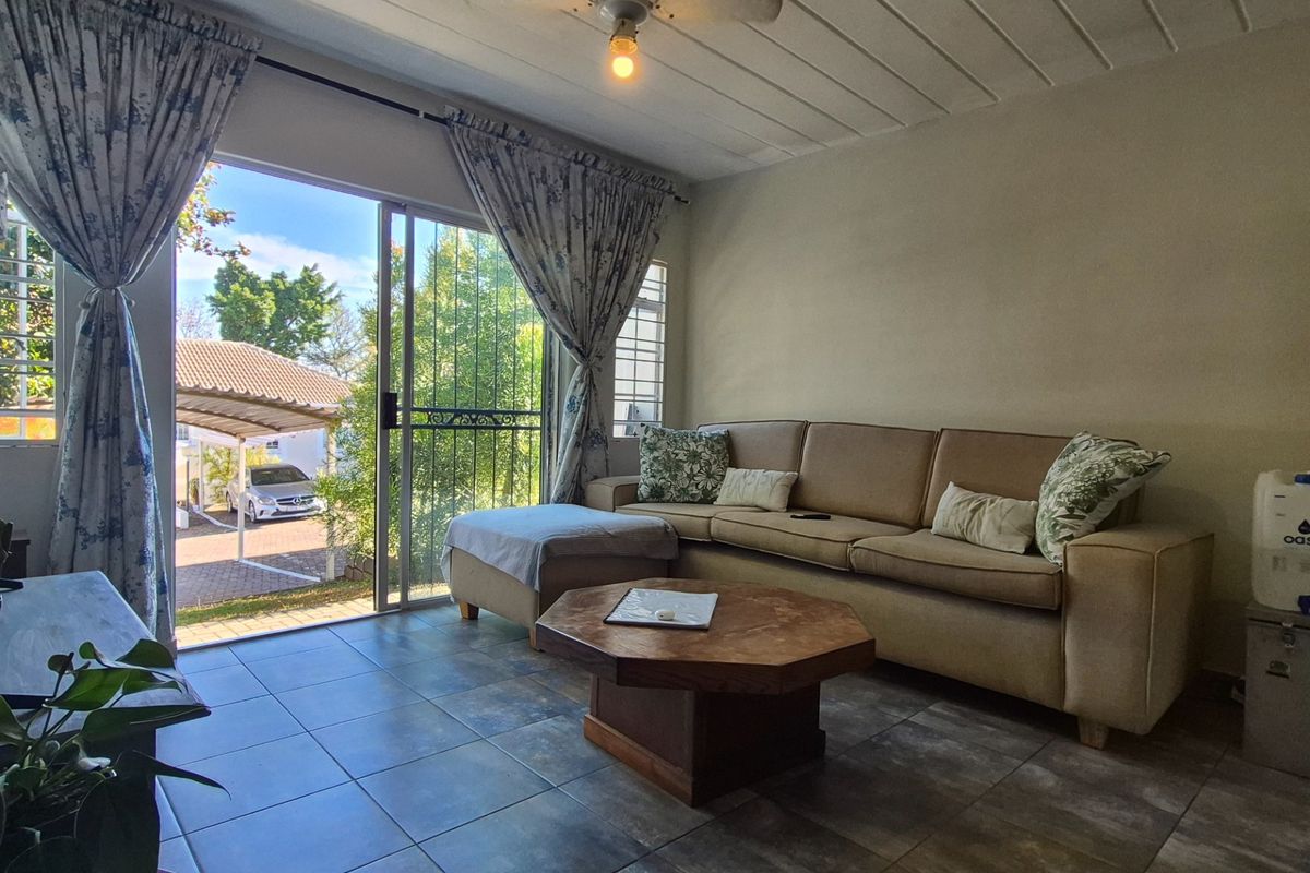 Two Bedroom Ground Floor Unit To Rent in Sterrewag - Photo 3