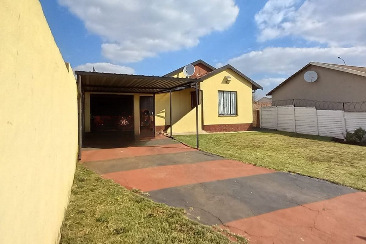 House For Sale in Ennerdale, Johannesburg - Photo 2