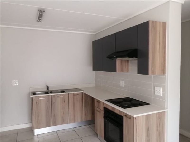 Apartment For Sale in Linbro Park, Sandton - Photo 2