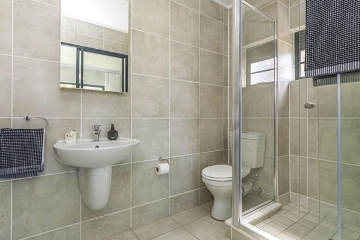 Apartment For Sale in Linbro Park, Sandton - Photo 4