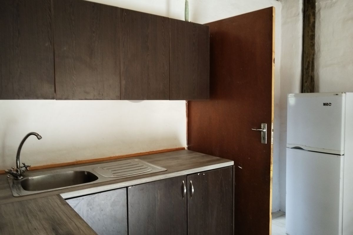 Lock up and Go Unit For Sale in Hogsback - Photo 3