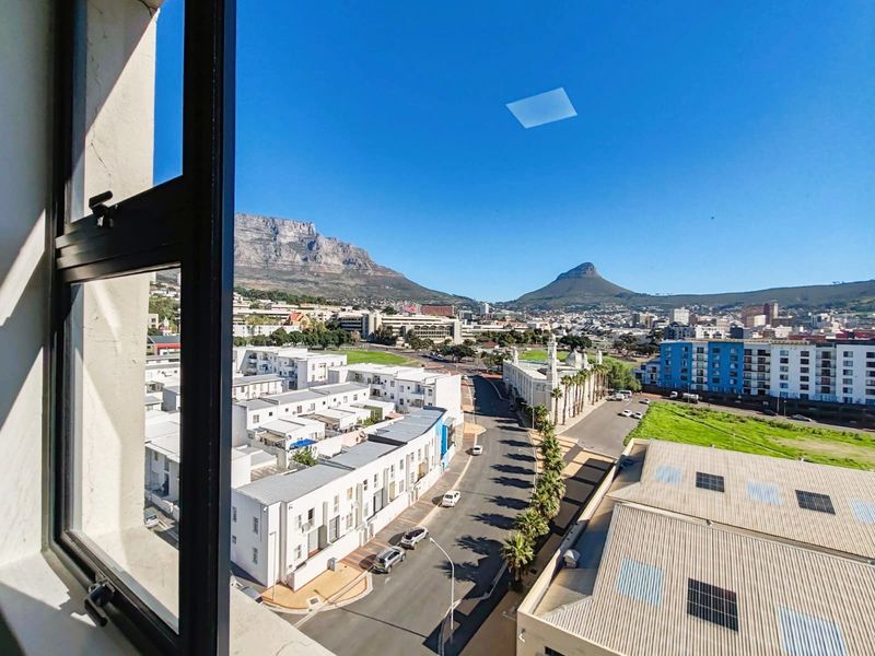 Mountain view Apartments For Sale in Zonnebloem, Cape Town - Photo 7