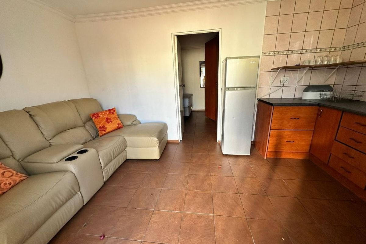 Cottage To Rent in Wendywood, Sandton - Photo 4