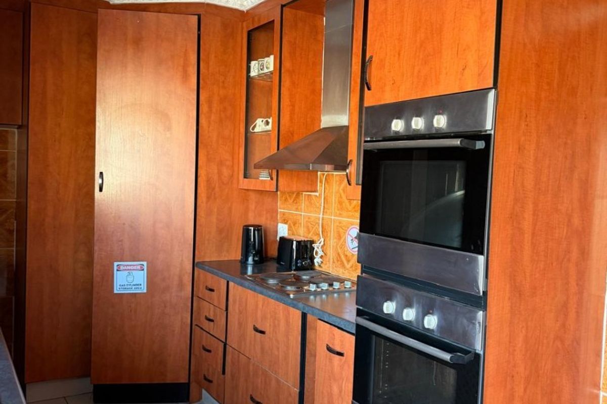 Guest House To Rent in Noordwyk, Midrand - Photo 3