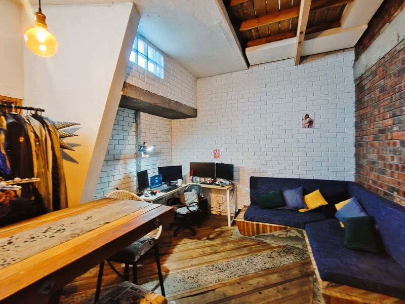 Character-Filled Investment Opportunity with a Mountain view in Burnside, Salt River - Photo 8