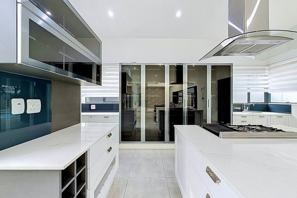 Luxury Modern House To Rent in Waterlake Farm Lifestyle Estate, Pretoria - Photo 5