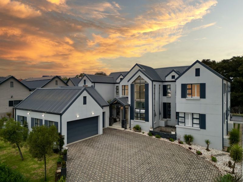 Luxury Modern House To Rent in Waterlake Farm Lifestyle Estate, Pretoria - Photo 2