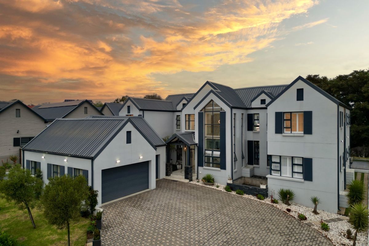 Luxury Modern House To Rent in Waterlake Farm Lifestyle Estate, Pretoria - Photo 2