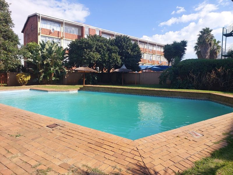 Apartment For Sale in Castleview Germiston Gauteng - Photo 2