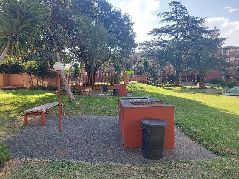 Apartment For Sale in Castleview Germiston Gauteng - Photo 3