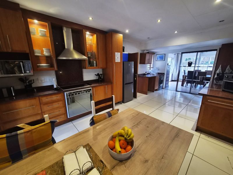 House For Sale in Paulshof, Sandton - Photo 9