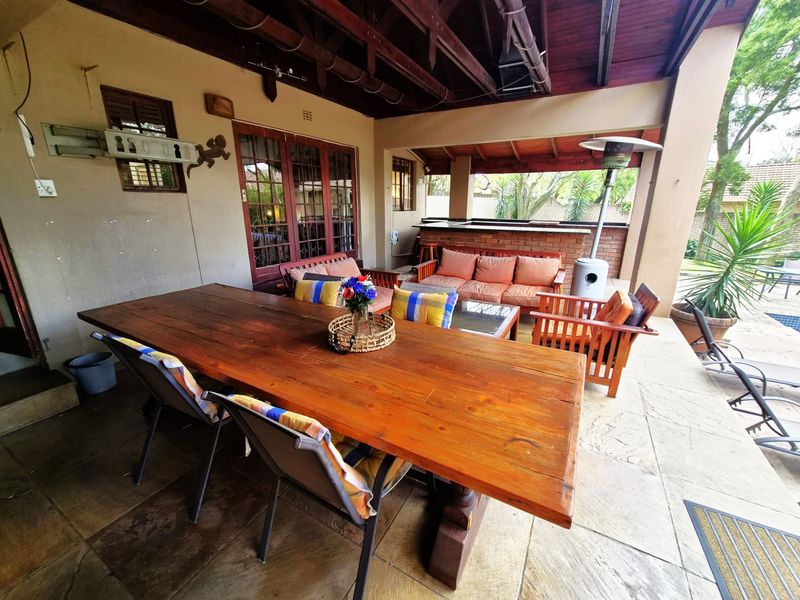 House For Sale in Paulshof, Sandton - Photo 5