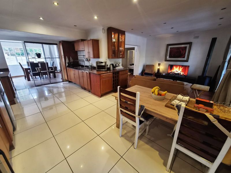House For Sale in Paulshof, Sandton - Photo 8