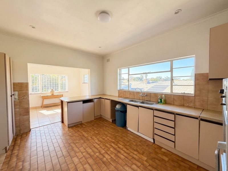 6 Bedroom House For Sale in Boston, Bellville - Photo 9