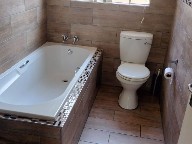 3-Bedroom House for Sale in Olievenhoutbosch, Centurion - Photo 9