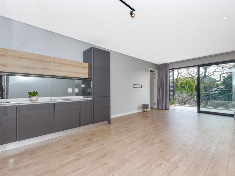 High-Design Luxury Meets Elite Urban Living: Impeccable 2-Bed, 2-Bath Haven at Tree Tops - Photo 7