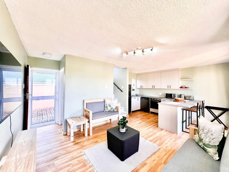 3 Bedroom Sea View Apartment for Sale in Marina Martinique, Jeffreys Bay | Beach Access - Photo 4