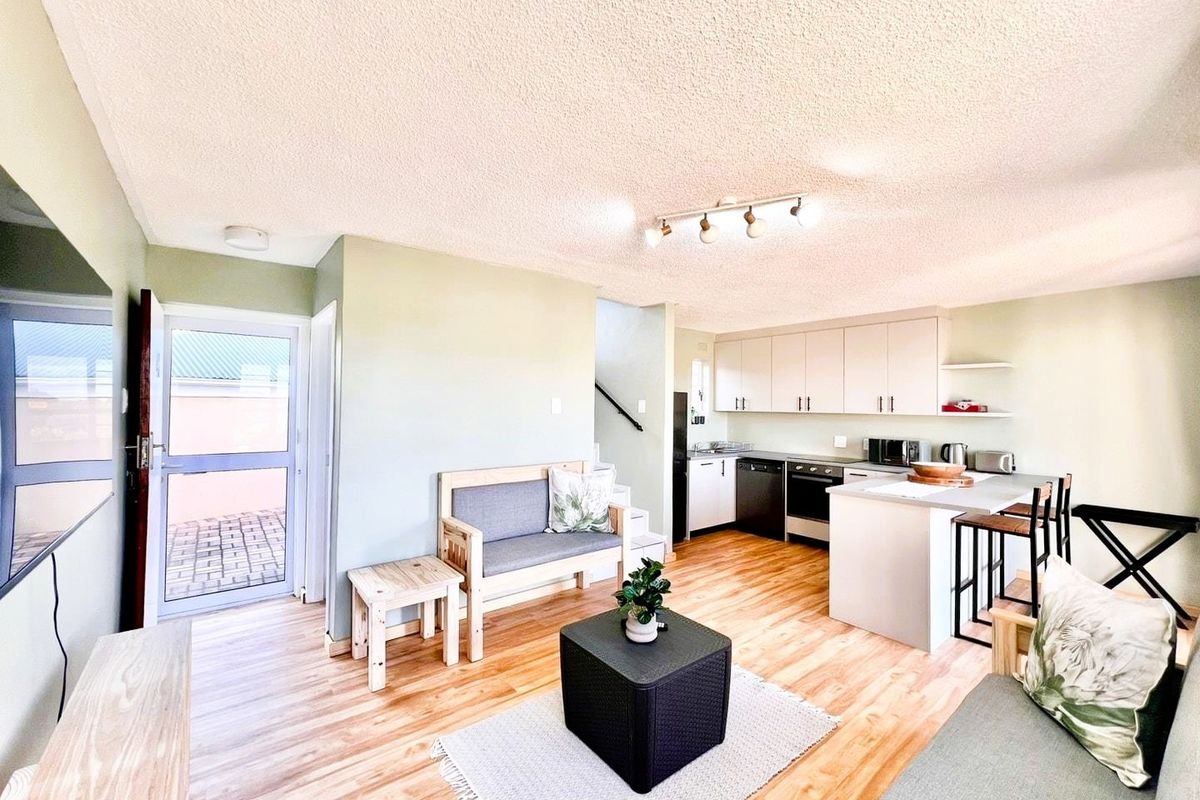 3 Bedroom Sea View Apartment for Sale in Marina Martinique, Jeffreys Bay | Beach Access - Photo 4