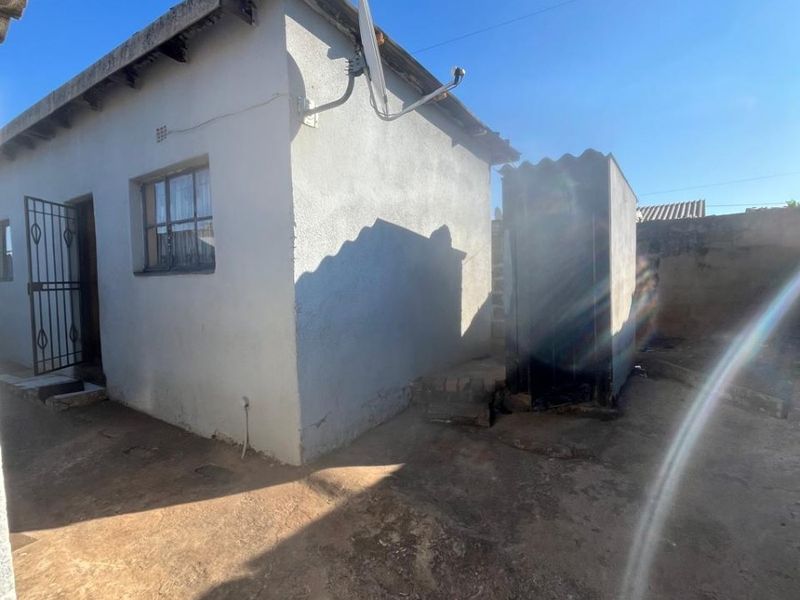 House For Sale in Tladi, Soweto - Photo 6