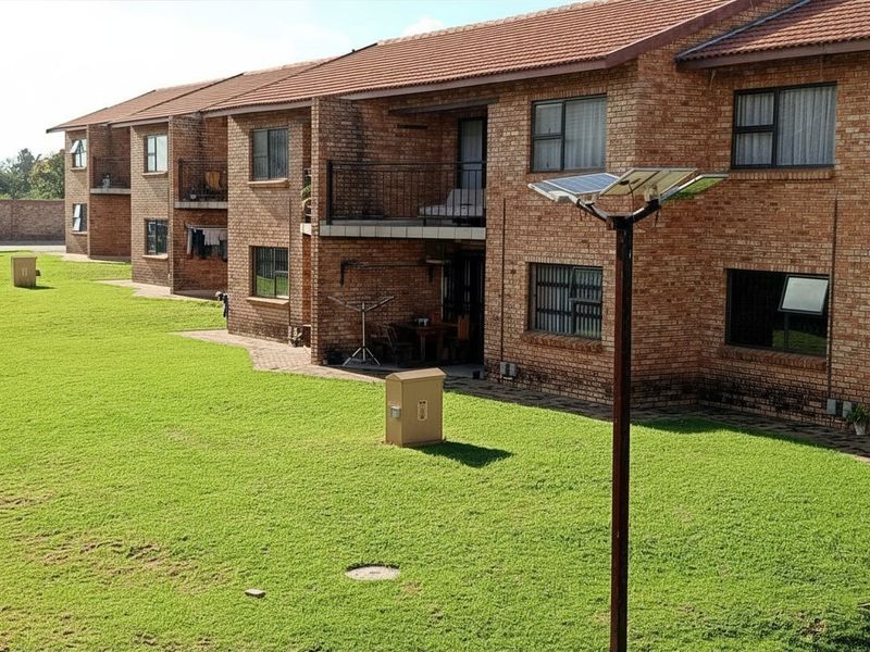 Apartment For Sale in Witfield, Boksburg R750 000. - Photo 2