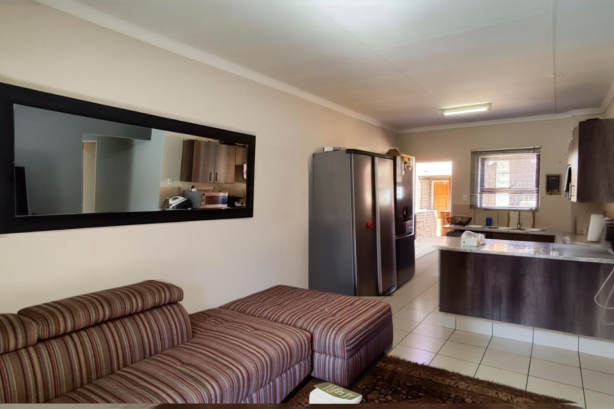 Apartment For Sale in Witfield, Boksburg R750 000. - Photo 3