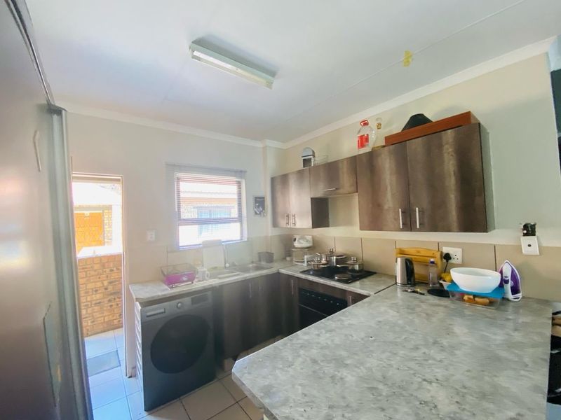 Apartment For Sale in Witfield, Boksburg R750 000. - Photo 5