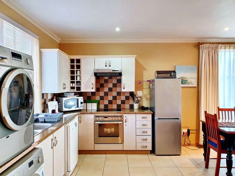 Golf Villa With Ocean Views, Investment and Safe! - Photo 2