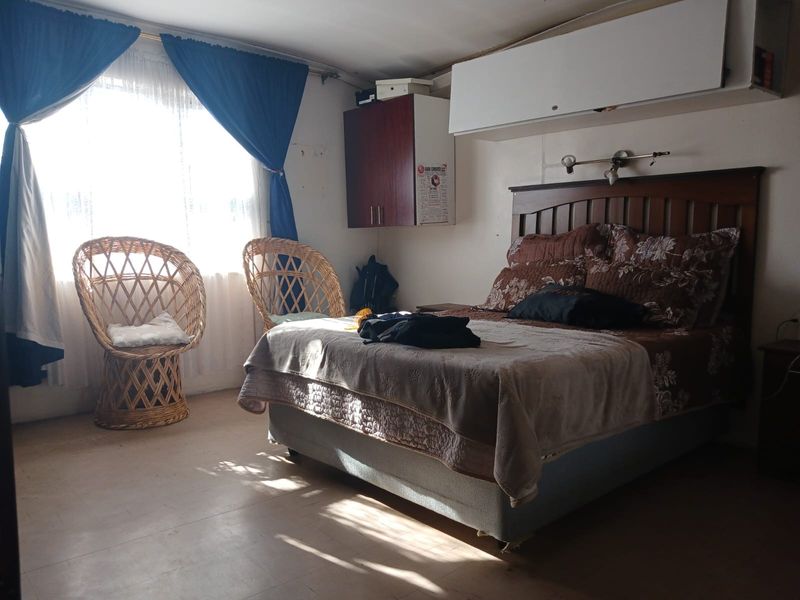 Spacious 3 Bedroom Home for Sale in Belhar - Photo 7