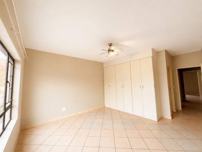 Ground Floor Investment Gem in Stonehenge - Ideal for First-Time Buyers or Investors - Photo 7
