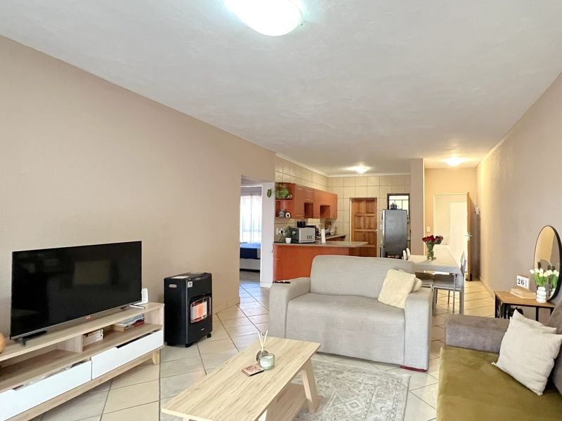 Ground Floor Investment Gem in Stonehenge - Ideal for First-Time Buyers or Investors - Photo 5