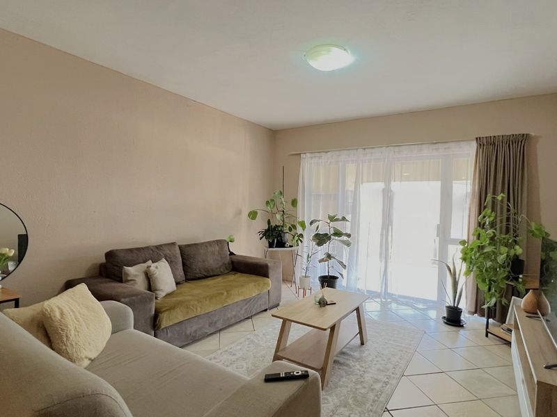 Ground Floor Investment Gem in Stonehenge - Ideal for First-Time Buyers or Investors - Photo 4