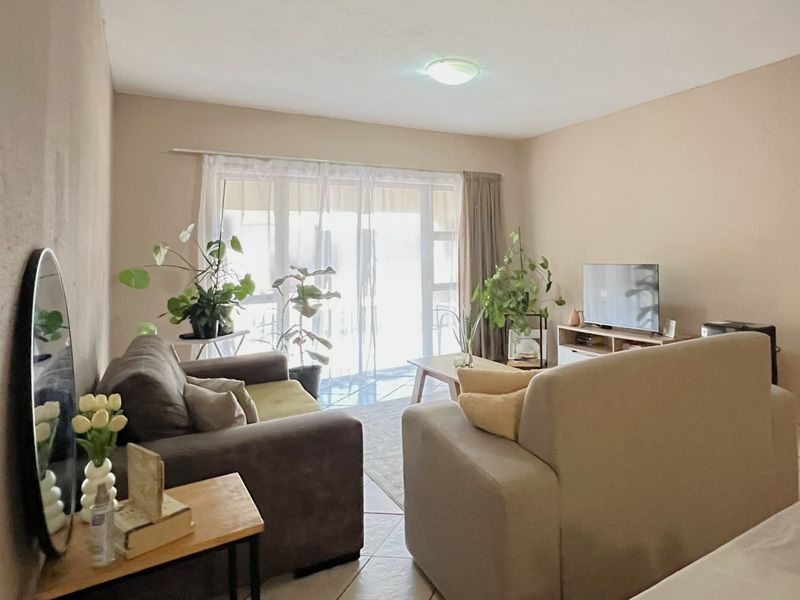 Ground Floor Investment Gem in Stonehenge - Ideal for First-Time Buyers or Investors - Photo 3