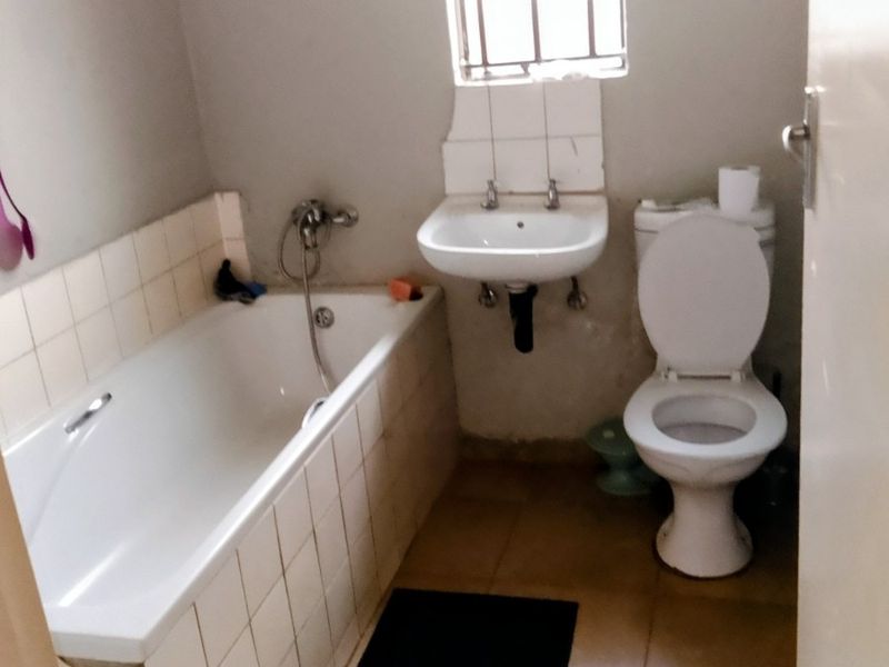 House To Rent in Protea Glen, Soweto - Photo 9