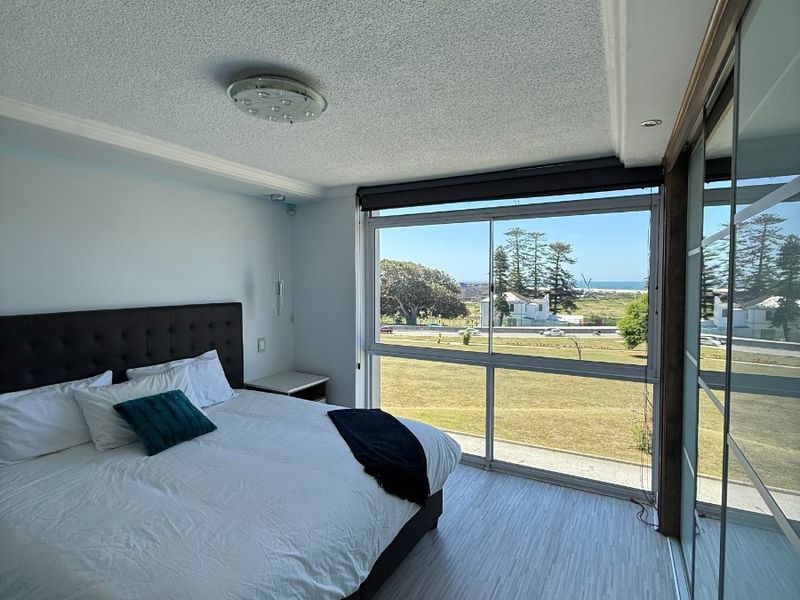 Apartment For Sale in Humewood, Port Elizabeth - Photo 1