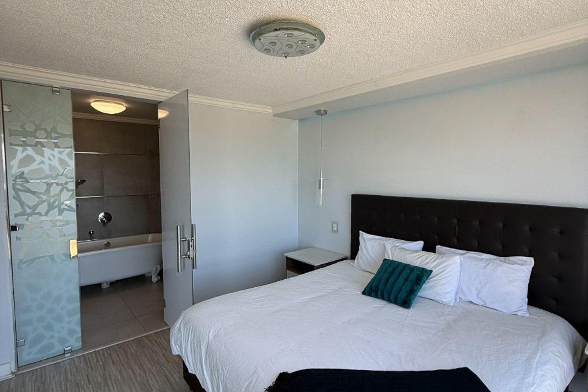 Apartment For Sale in Humewood, Port Elizabeth - Photo 4