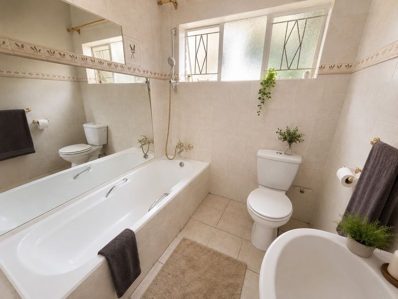 House For Sale in Elarduspark, Pretoria - Photo 3
