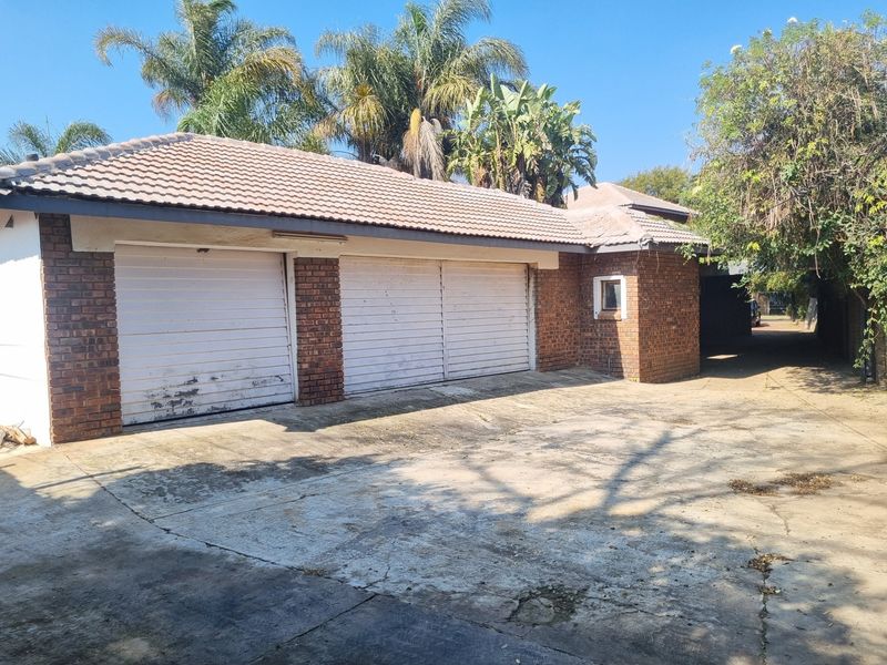 House For Sale in Elarduspark, Pretoria - Photo 4