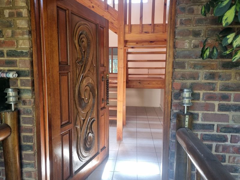 House For Sale in Elarduspark, Pretoria - Photo 3
