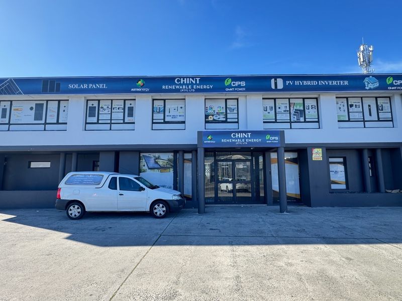 424m2 Industrial Property with Retail space To Let on Montague Gardens, Cape Town - Photo 2