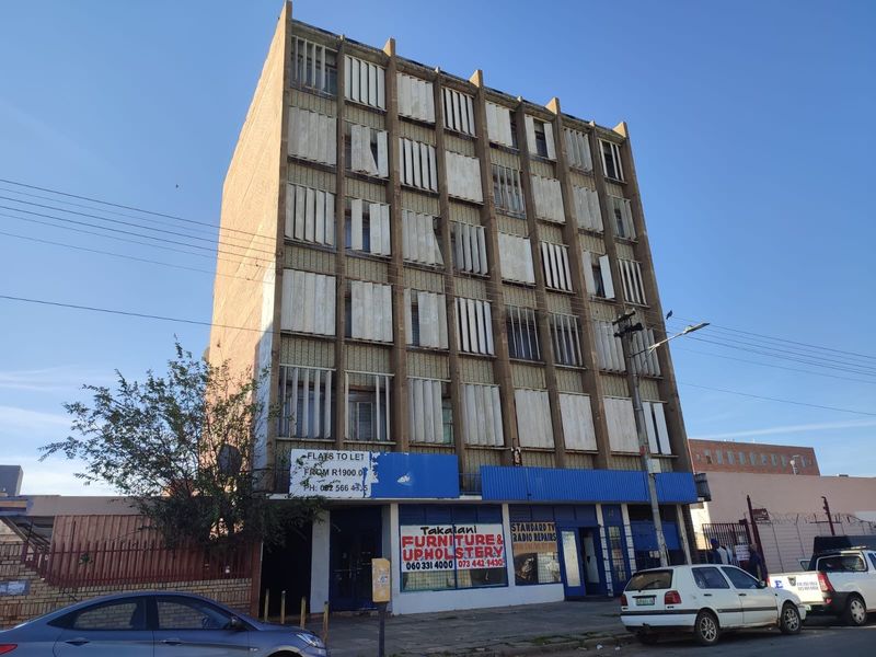 20 Units and 2 Shops For Sale in Klerksdorp Central, Klerksdorp, North West - Photo 1