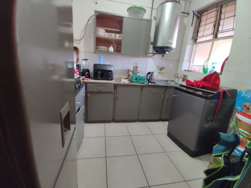 20 Units and 2 Shops For Sale in Klerksdorp Central, Klerksdorp, North West - Photo 5