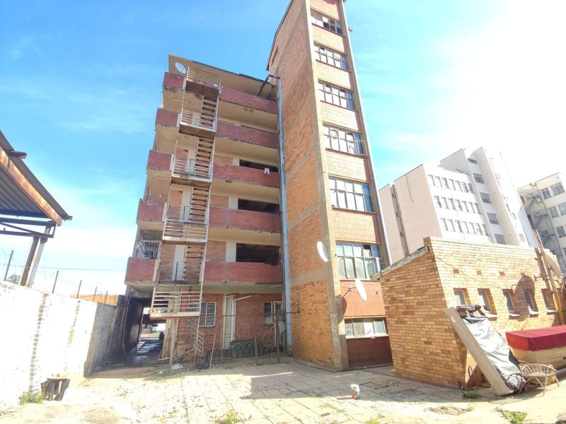 20 Units and 2 Shops For Sale in Klerksdorp Central, Klerksdorp, North West - Photo 2